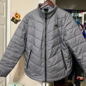 WOMENS NORTHFACE ( worn only a few times)
